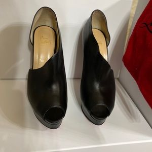 High heel black Louboutin size 41